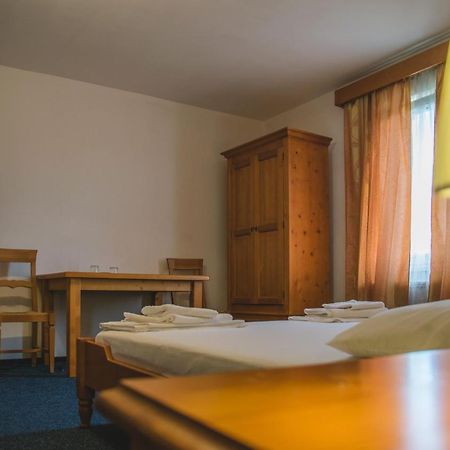 Hotel Maier Hunedoara Dış mekan fotoğraf