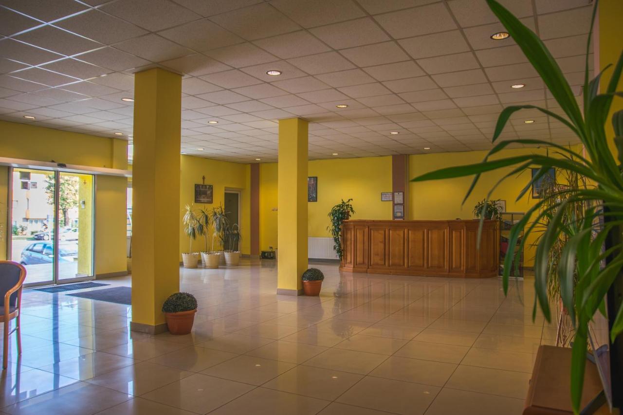Hotel Maier Hunedoara Dış mekan fotoğraf